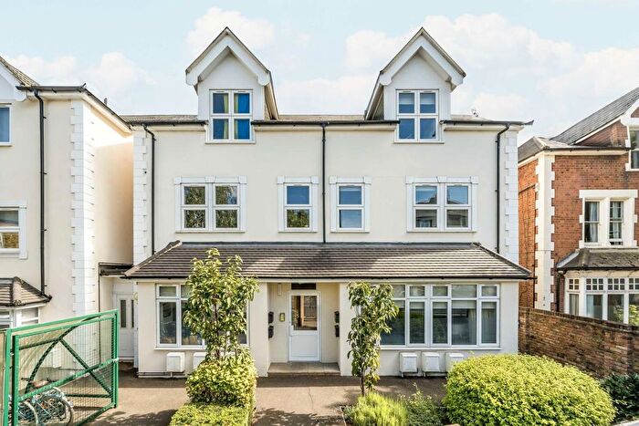 2 Bedroom Flat For Sale In Merton Road, Wimbledon, SW19