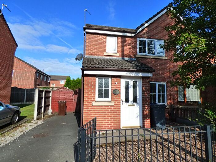 3 Bedroom Property To Rent In Willow Street, Bury, BL9