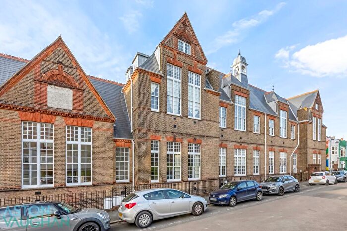 2 Bedroom Apartment For Sale In Hanover Lofts, Finsbury Road, Brighton, BN2