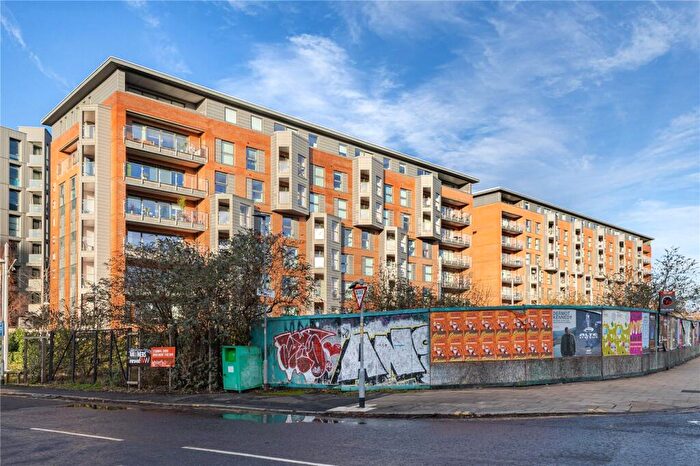 2 Bedroom Apartment For Sale In Munday Street, Manchester, Greater Manchester, M4