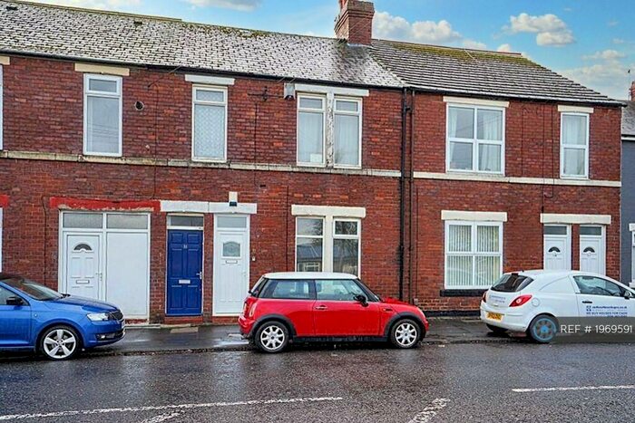 2 Bedroom Flat To Rent In Bamford Terrace, Newcastle Upon Tyne, NE12