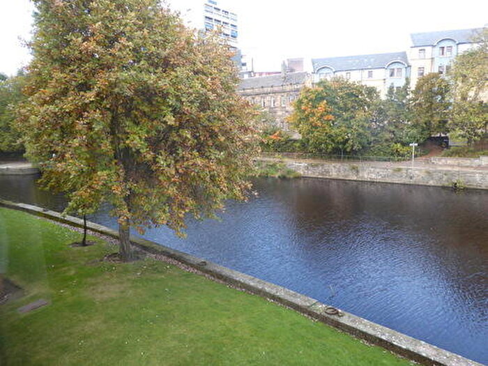 2 Bedroom Flat To Rent In Sheriff Park, Edinburgh, EH6