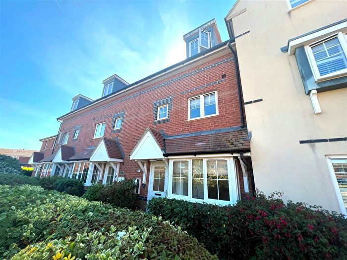 4 Bedroom Town House To Rent In Galley Hill View, Bexhill On Sea, TN40