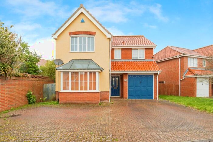 4 Bedroom Detached House For Sale In Mardle Street, Norwich, Norfolk, NR5