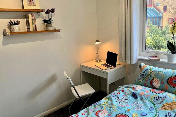 1 Bedroom Property To Rent In Bywater Place, London, SE16