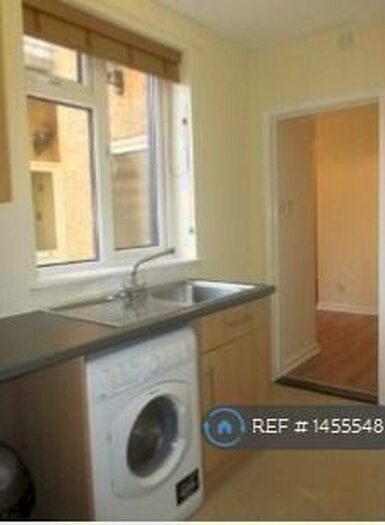 1 Bedroom Flat To Rent In Ernest House, Portsmouth, PO1