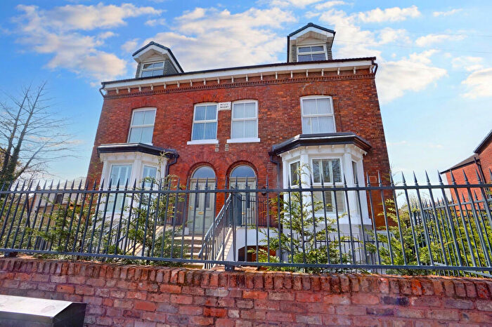 1 Bedroom Apartment For Sale In Ryley Mount, Stockport, SK2