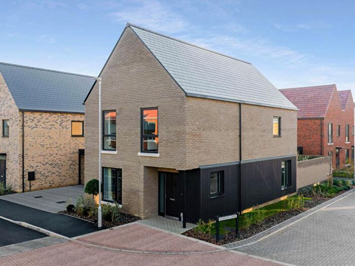 4 Bedroom Detached House For Sale In Newmarket Road, Teversham, Cambridge, CB5