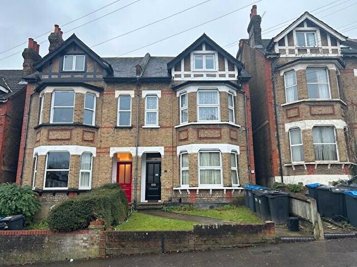 Flat To Rent In St Augustines Avenue, South Croydon, CR2