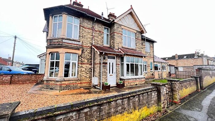 3 Bedroom Semi-Detached House For Sale In Wigstones Road, March, Cambridgeshire, PE15