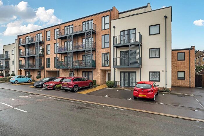 2 Bedroom Apartment For Sale In Boyn Valley Road, Maidenhead, SL6