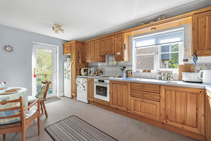 5 Bedroom Detached House For Sale In Mill Paddock, Abingdon, OX14