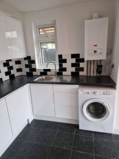 1 Bedroom Flat To Rent In Elgin Road, Seven Kings, Ilford, IG3
