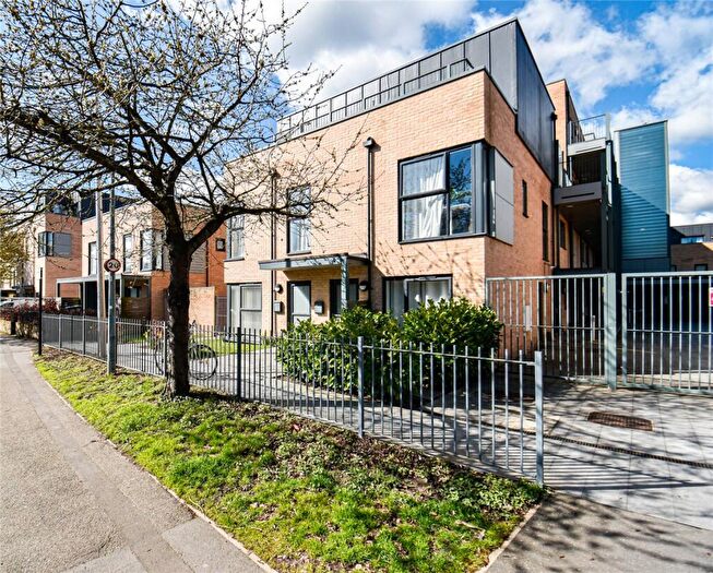 2 Bedroom Apartment To Rent In Flamsteed Close, Cambridge, CB1