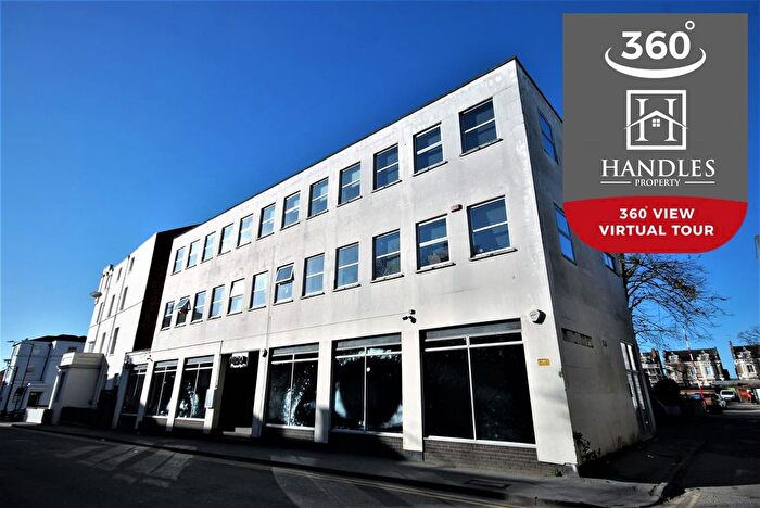6 Bedroom Flat To Rent In Russell Street, Leamington Spa, CV32