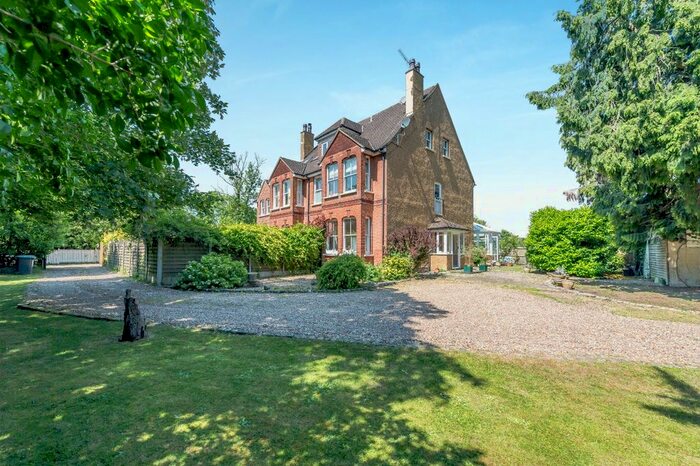 4 Bedroom Semi-Detached House For Sale In Coles Farm, Chequers Lane, Watford, WD25