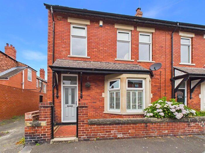 3 Bedroom End Of Terrace House For Sale In Kensington Gardens, North Shields, NE30