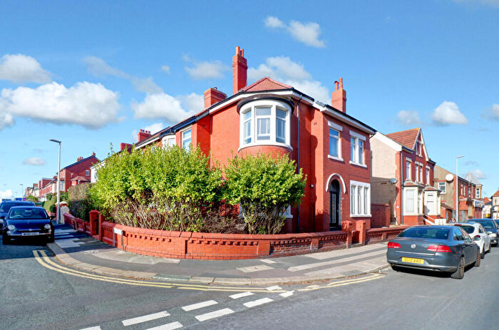 3 Bedroom Semi Detached House For Sale In Warbreck Drive, Blackpool, FY2