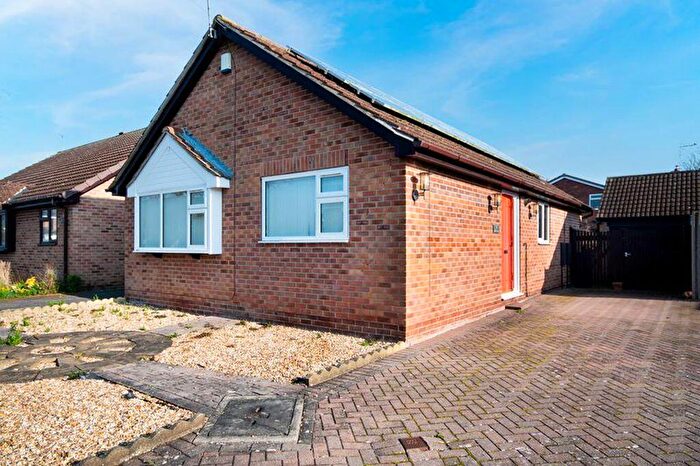 2 Bedroom Detached Bungalow For Sale In Fell Croft, Farndon, NG24