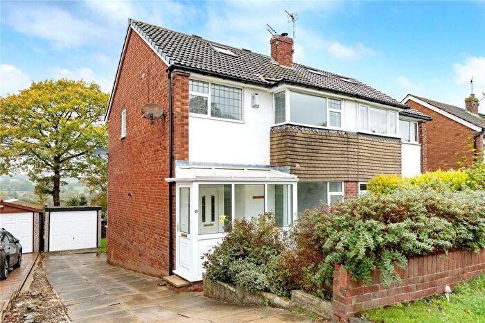 3 Bedroom Semi Detached House For Sale In Moseley Wood Walk, Cookridge, Leeds, LS16
