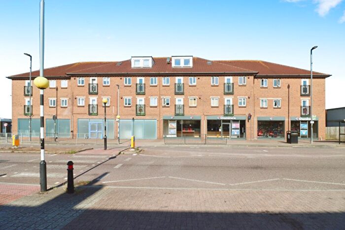 2 Bedroom Flat To Rent In Cabot Court, Filton, Bristol, BS7