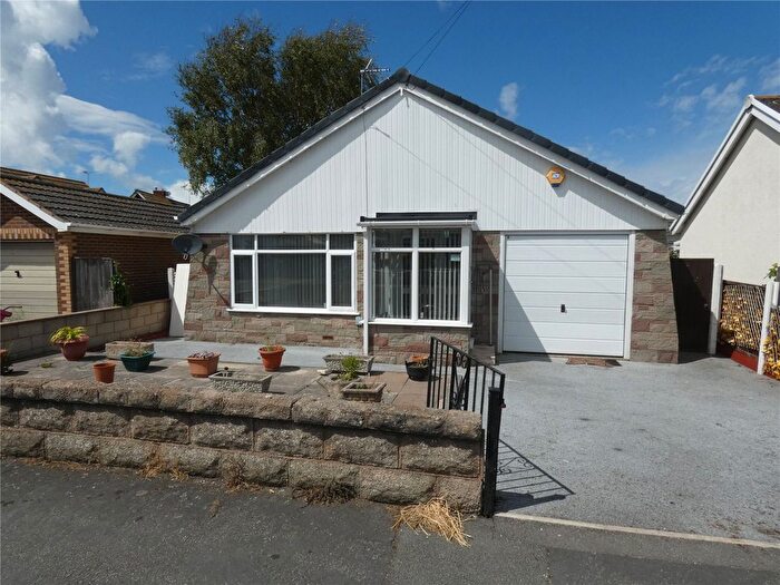2 Bedroom Detached House For Sale In Seabank Drive, Prestatyn, Clwyd, LL19