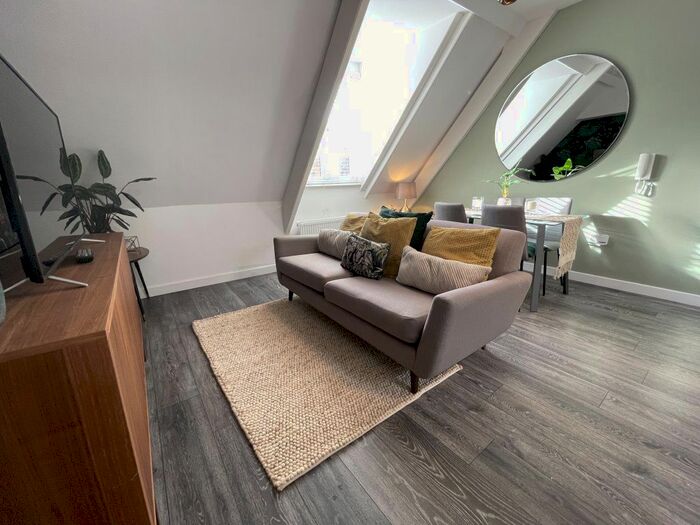 1 Bedroom Flat To Rent In Flat, Priestgate, Peterborough, PE1