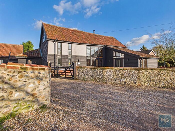 5 Bedroom Barn Conversion For Sale In Gislingham Road, Finningham, Stowmarket, IP14