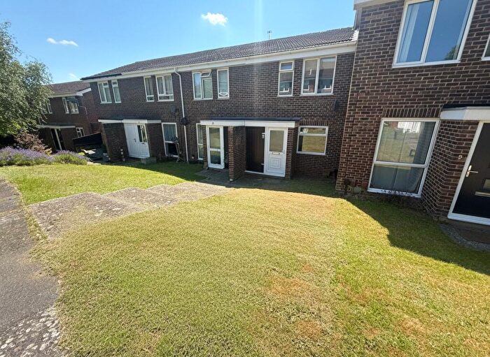 2 Bedroom Terraced House For Sale In Avon Close, Calcot, Reading, RG31