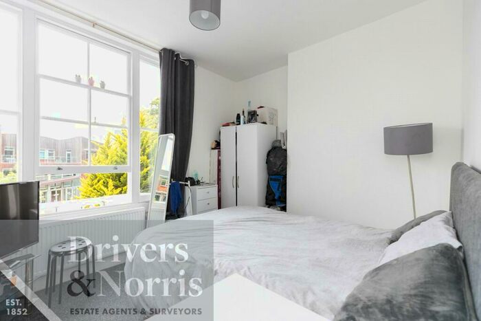4 Bedroom Apartment To Rent In Hilldrop Road, Holloway, London, N7