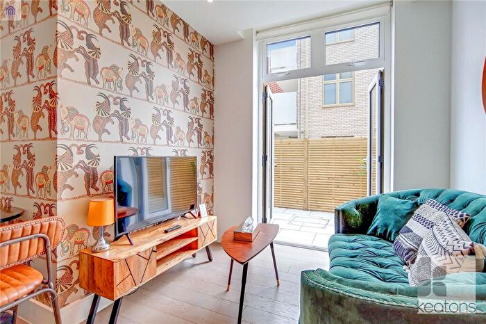 1 Bedroom Flat To Rent In Eric Street, Bow, London, E3