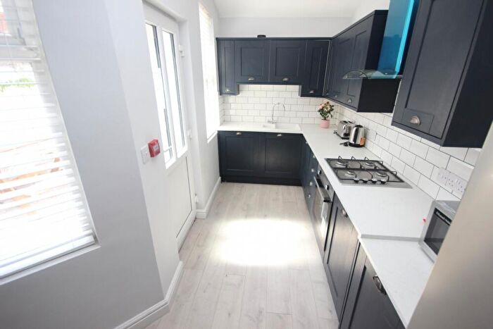 6 Bedroom Terraced House To Rent In Woodcroft Road, L15