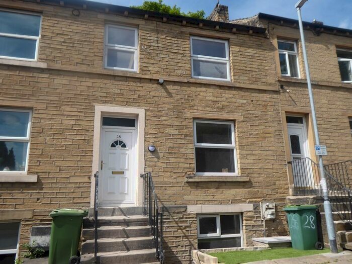 3 Bedroom Terraced House To Rent In Fenton Square, Huddersfield, HD1