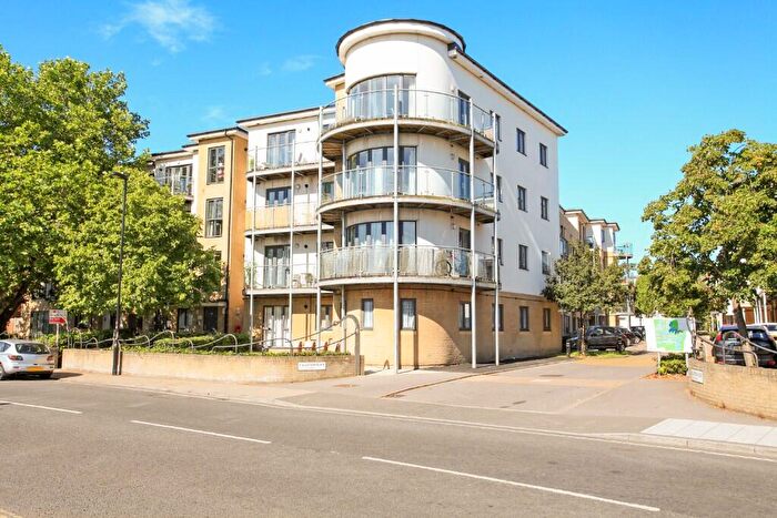 2 Bedroom Flat To Rent In Portswood Road, Southampton, Hampshire, SO17