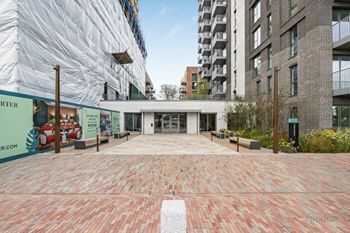 1 Bedroom Flat To Rent In Greenleaf Walk, Southall, UB1