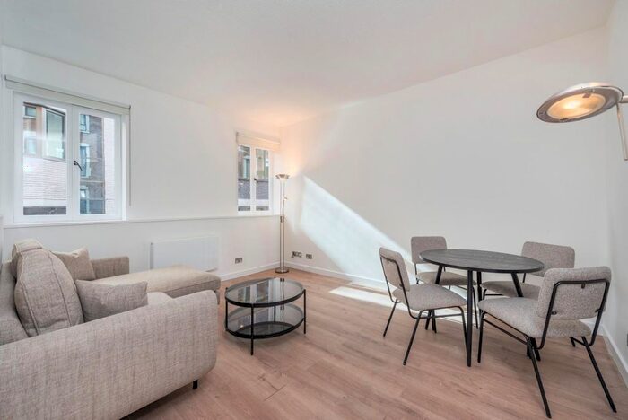 1 Bedroom Flat To Rent In Marshall Street, Soho, London, W1F