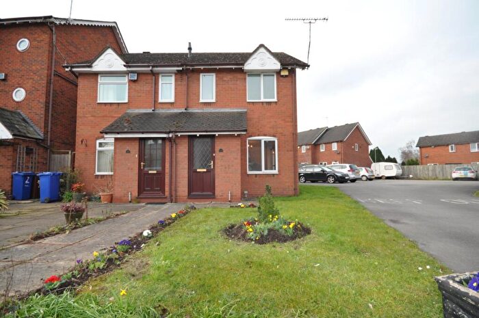 2 Bedroom Semi-Detached House To Rent In Severn Drive, Burton-on-Trent, Staffordshire, DE14