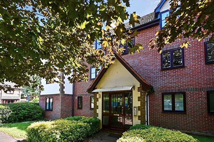 2 Bedroom Flat To Rent In Tamworth Drive, Fleet, GU51