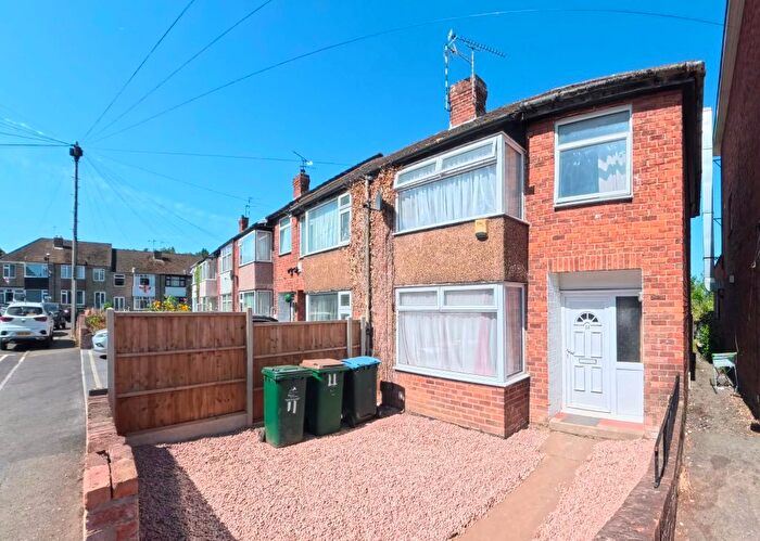 3 Bedroom Terraced House For Sale In Sunbury Road, Coventry, CV3