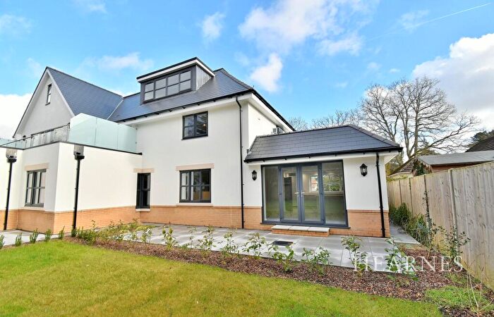 2 Bedroom Apartment For Sale In Golf Links Road, Ferndown, BH22