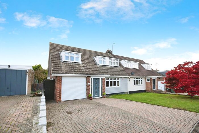 3 Bedroom Semi Detached House For Sale In Barryfields, Shalford, Braintree, CM7