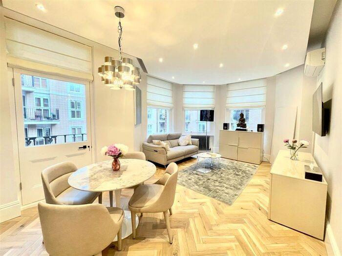 2 Bedroom Flat To Rent In Westminster Palace Gardens, Artillery Row, London, SW1P