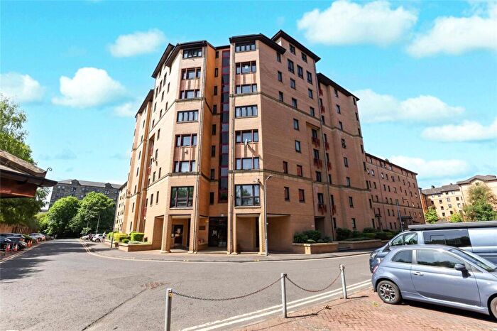 2 Bedroom Flat To Rent In Parsonage Square, Glasgow, G4