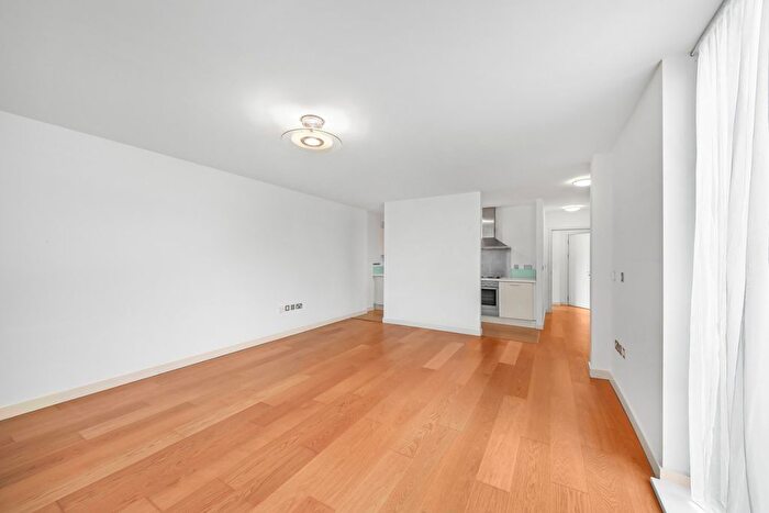 2 Bedroom Flat To Rent In Union Park, Canary Wharf, SE10