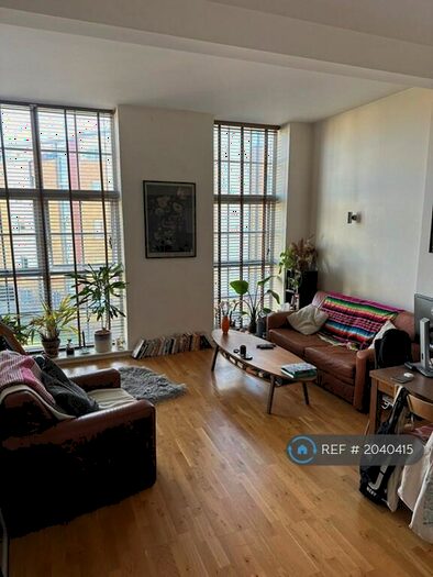 1 Bedroom Flat To Rent In Enfield Road, London, N1