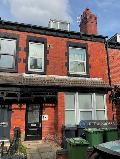 1 Bedroom Flat To Rent In Roman Place, Leeds, LS8