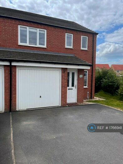 3 Bedroom Terraced House To Rent In Summit Drive, Doncaster, DN4