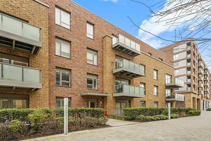 1 Bedroom Apartment To Rent In Bath House Court, Smithfield Sqaure, Hornsey, N8