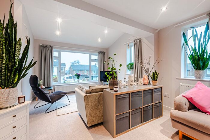 4 Bedroom Detached House For Sale In Manor Court, Leeds, LS17