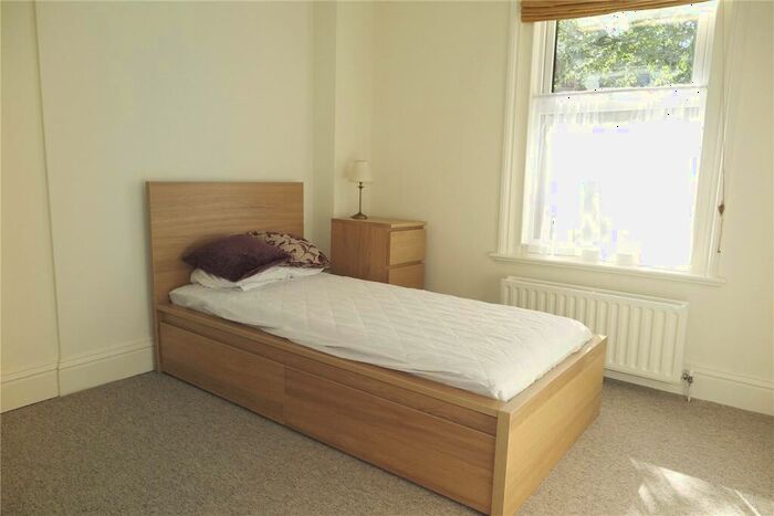 1 Bedroom House To Rent In Firgrove Hill, Farnham, Surrey, GU9